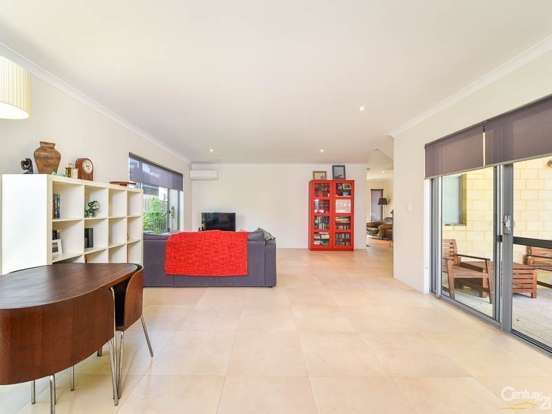 49A Rushton Street, Burswood WA 6100