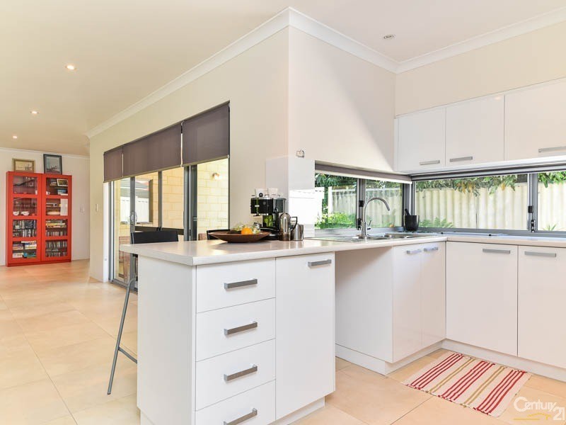 49A Rushton Street, Burswood WA 6100