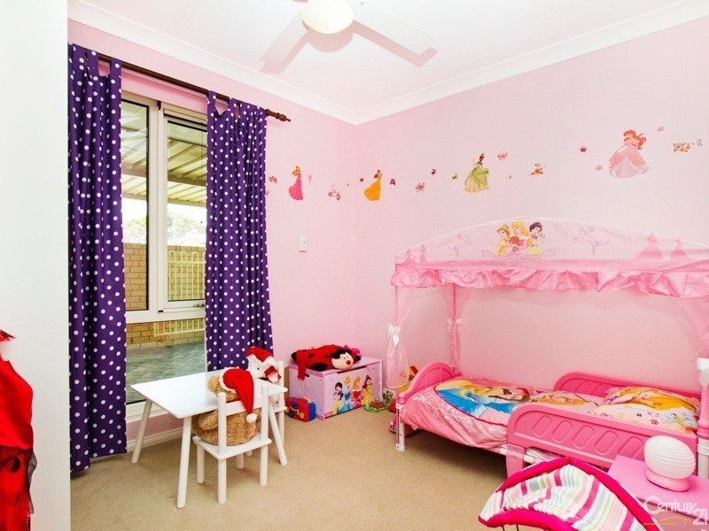 4 Imperial Court, Seville Grove WA 6112