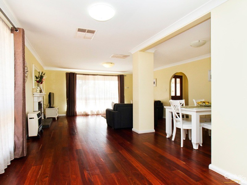 10 Coral Street, Martin WA 6110