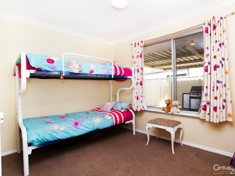 10 Coral Street, Martin WA 6110