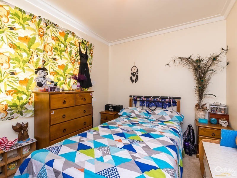 3 Coran Place, Camillo WA 6111