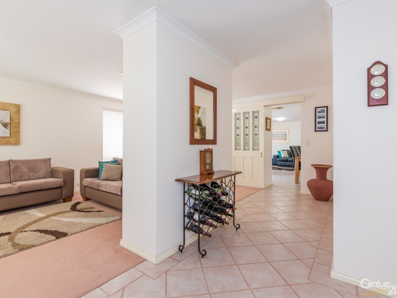 66 Flowerwood Way, Huntingdale WA 6110