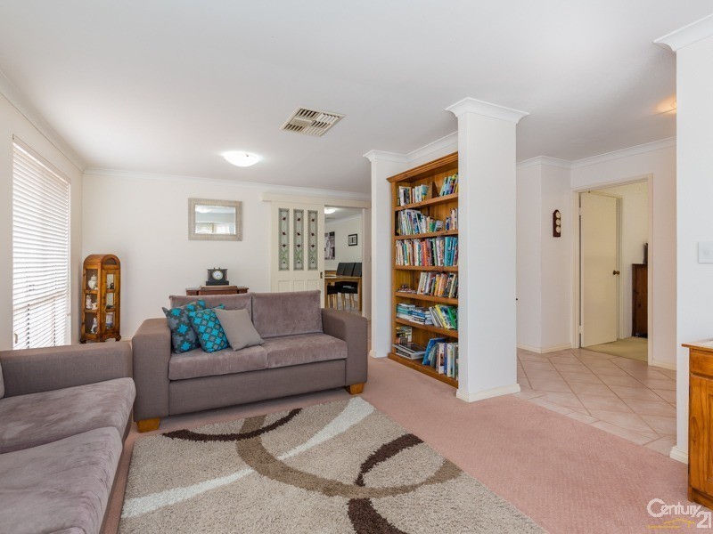 66 Flowerwood Way, Huntingdale WA 6110