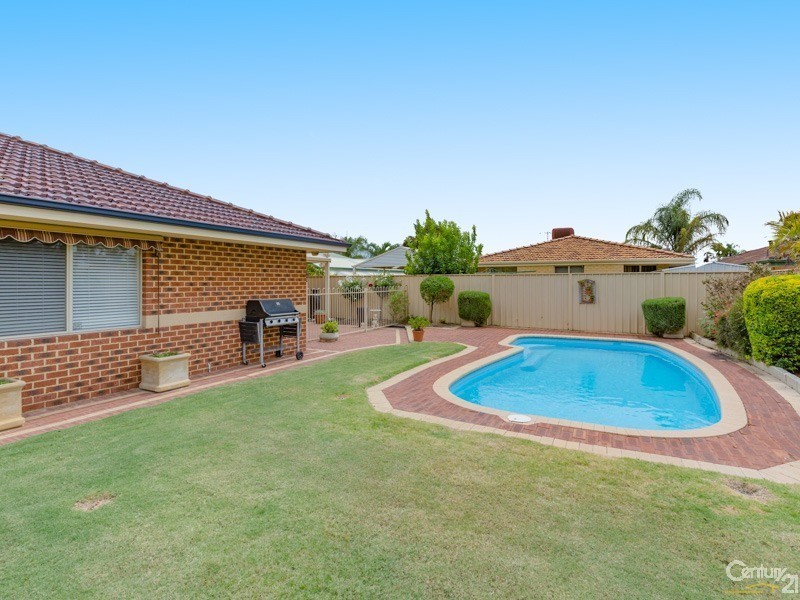 66 Flowerwood Way, Huntingdale WA 6110