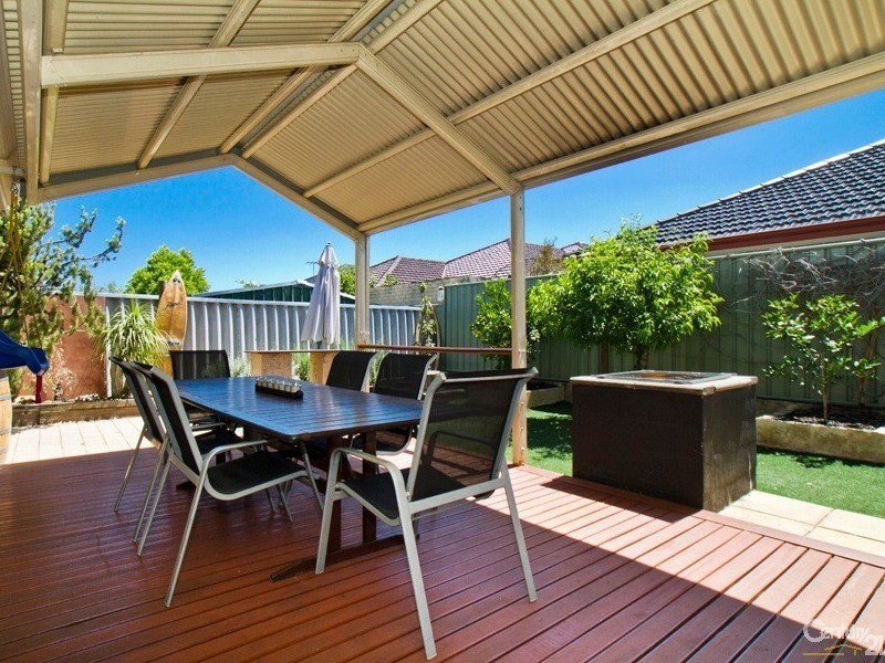 20 Schaffers Place, Thornlie WA 6108