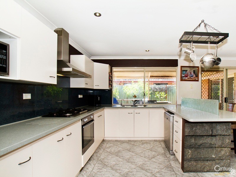 20 Schaffers Place, Thornlie WA 6108