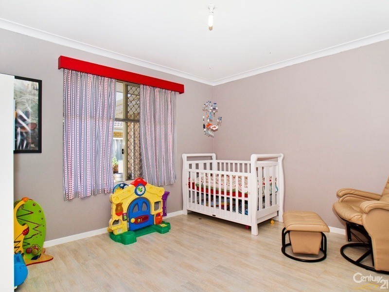 20 Schaffers Place, Thornlie WA 6108