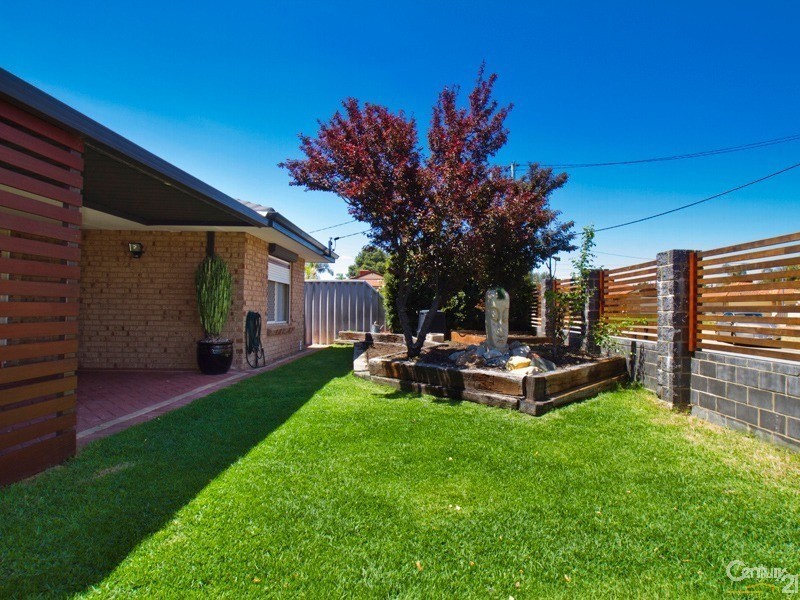 20 Schaffers Place, Thornlie WA 6108