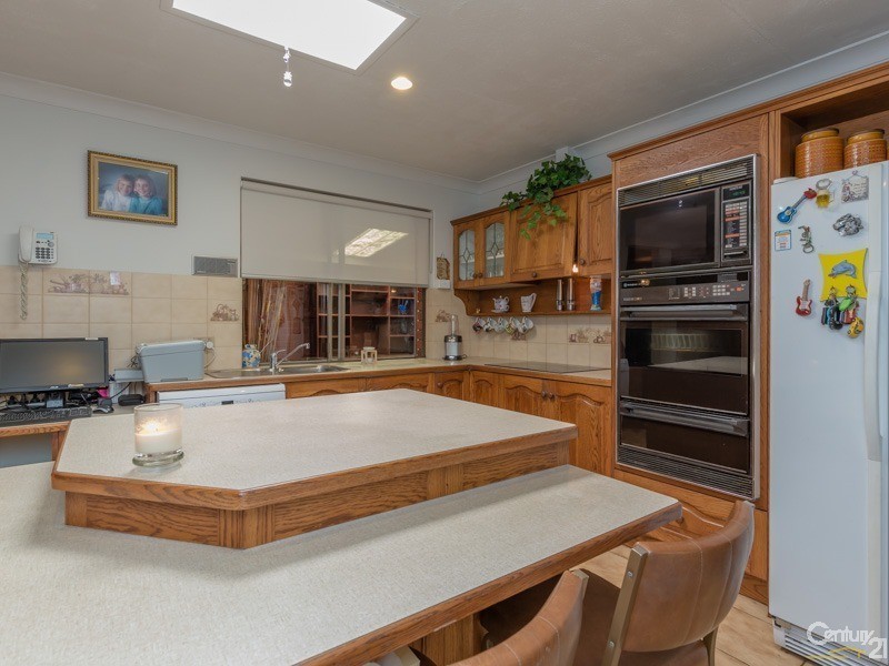 24 Merino Court, Thornlie WA 6108