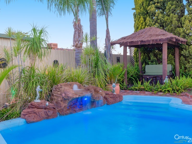 24 Merino Court, Thornlie WA 6108