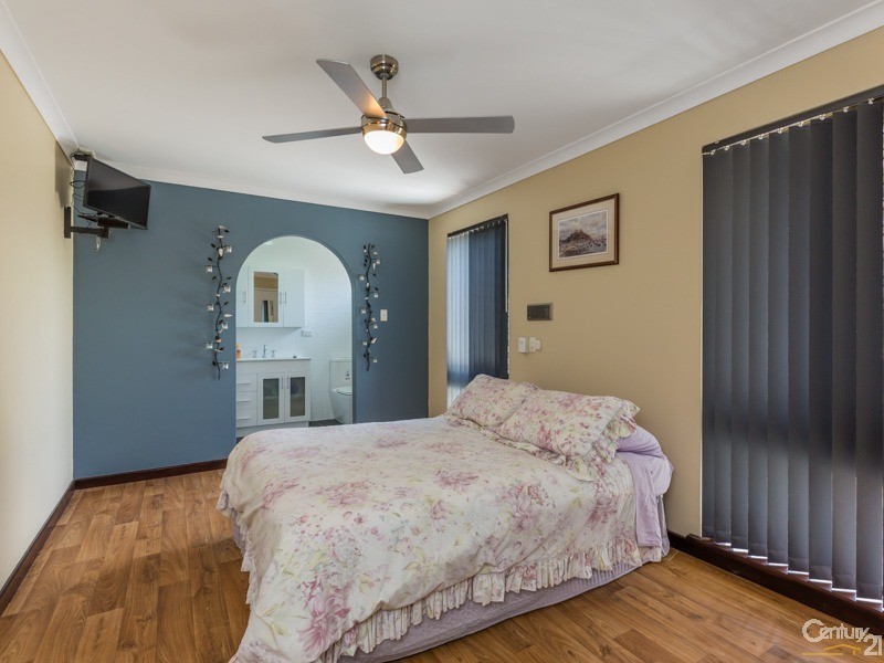 24 Merino Court, Thornlie WA 6108