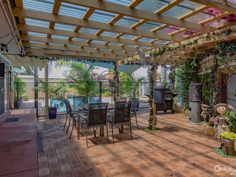 24 Merino Court, Thornlie WA 6108