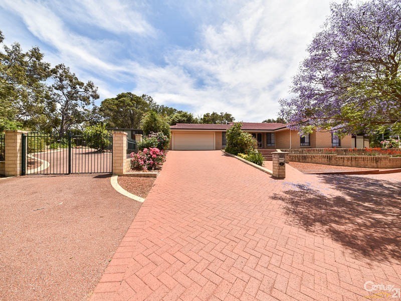 4 Boree Road, Kalamunda WA 6076