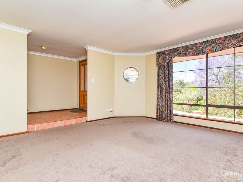 4 Boree Road, Kalamunda WA 6076