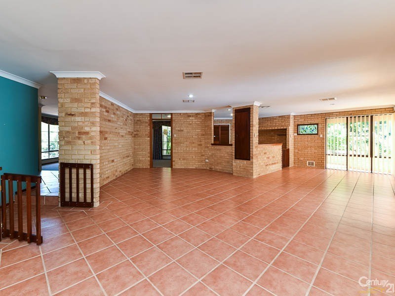 4 Boree Road, Kalamunda WA 6076