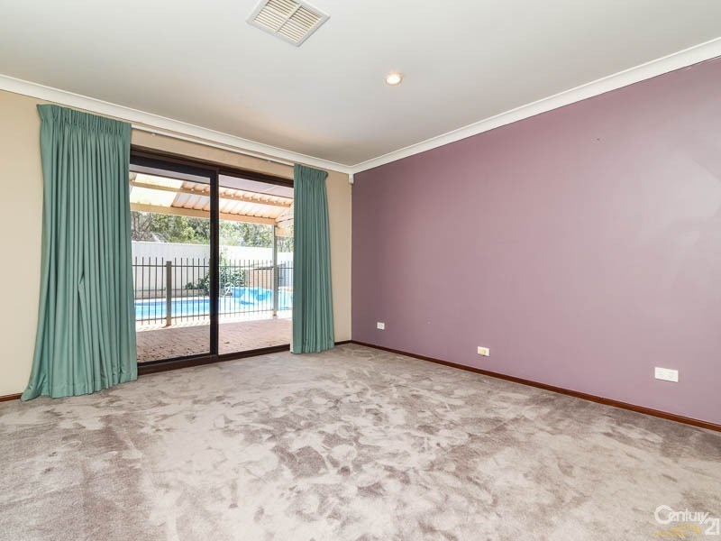 4 Boree Road, Kalamunda WA 6076