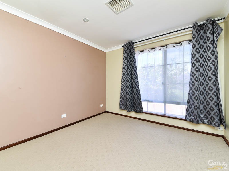 4 Boree Road, Kalamunda WA 6076