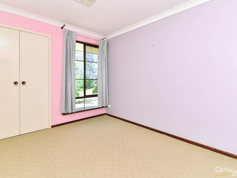 4 Boree Road, Kalamunda WA 6076