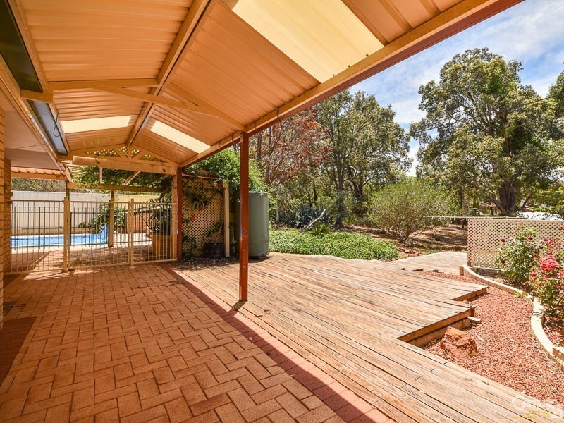 4 Boree Road, Kalamunda WA 6076