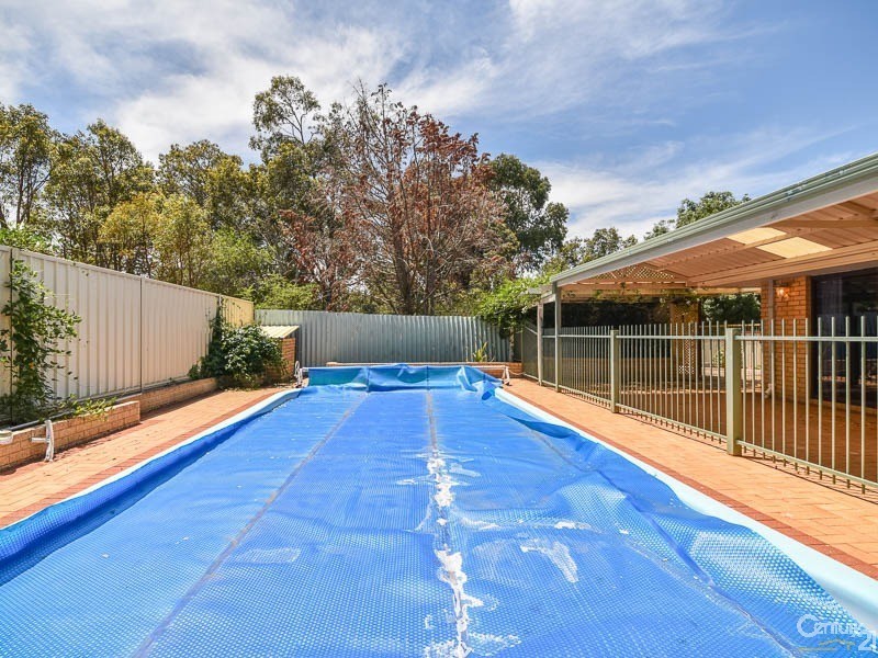 4 Boree Road, Kalamunda WA 6076