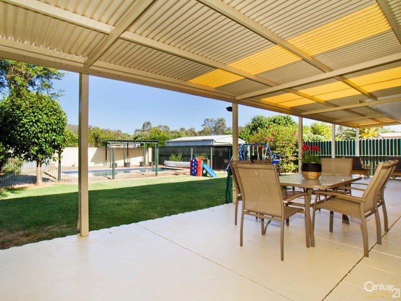 13 Mountain View, Kelmscott WA 6111