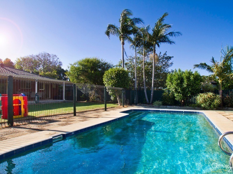 13 Mountain View, Kelmscott WA 6111