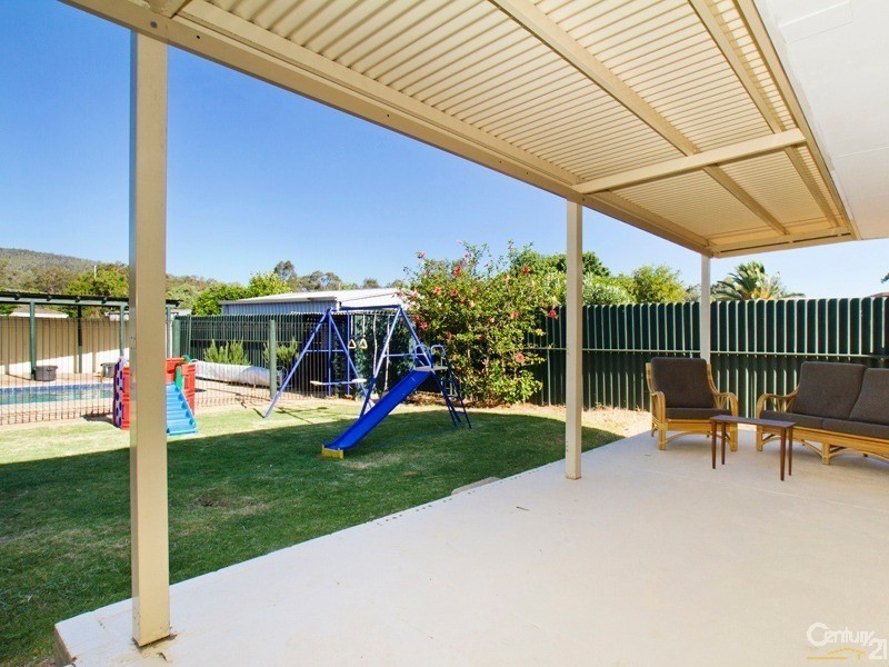 13 Mountain View, Kelmscott WA 6111