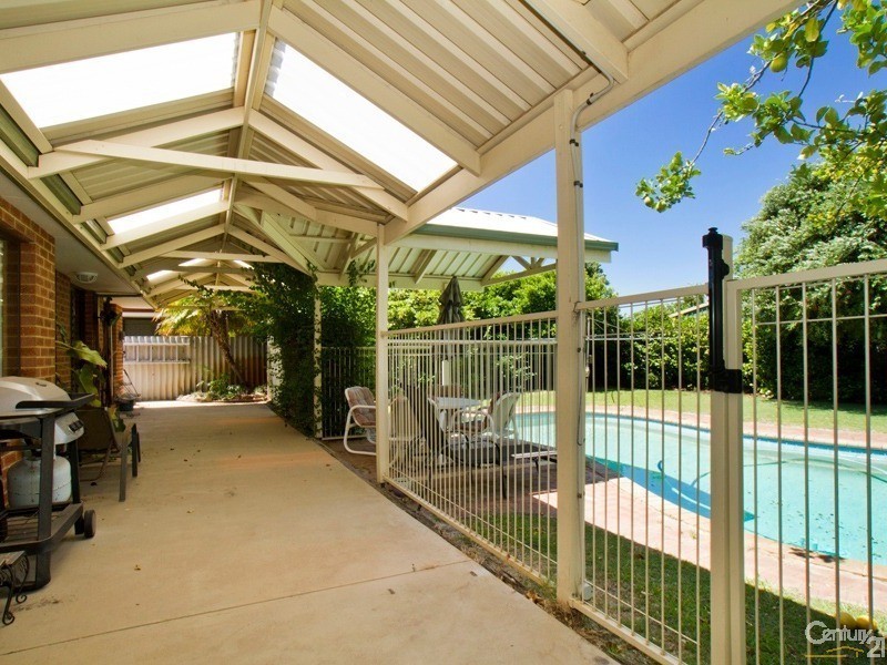 64 Aulberry Parade, Leeming WA 6149