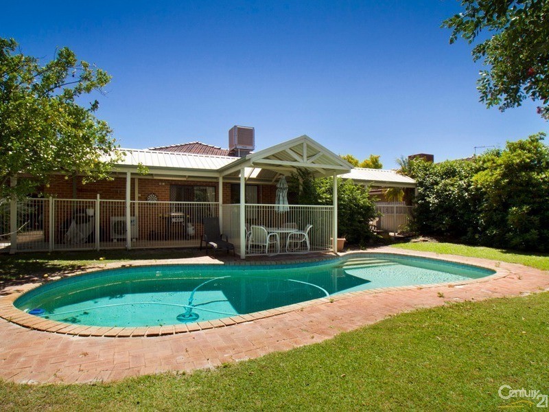 64 Aulberry Parade, Leeming WA 6149