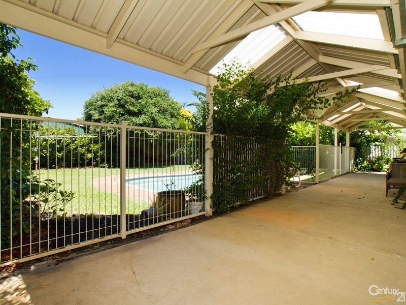 64 Aulberry Parade, Leeming WA 6149