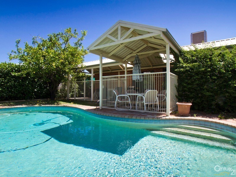 64 Aulberry Parade, Leeming WA 6149