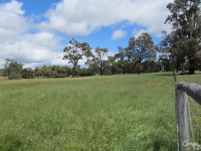 374 Chitty Road, Bakers Hill WA 6562