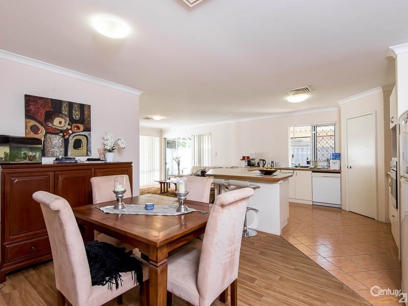 2/3 Bindoon Loop, Huntingdale WA 6110