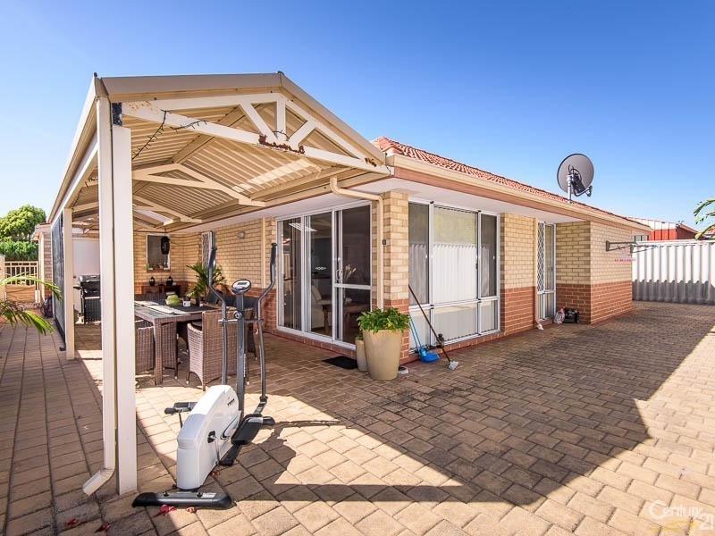 2/3 Bindoon Loop, Huntingdale WA 6110