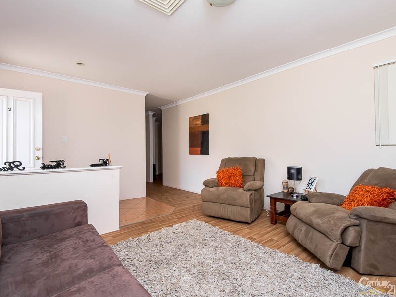 2/3 Bindoon Loop, Huntingdale WA 6110