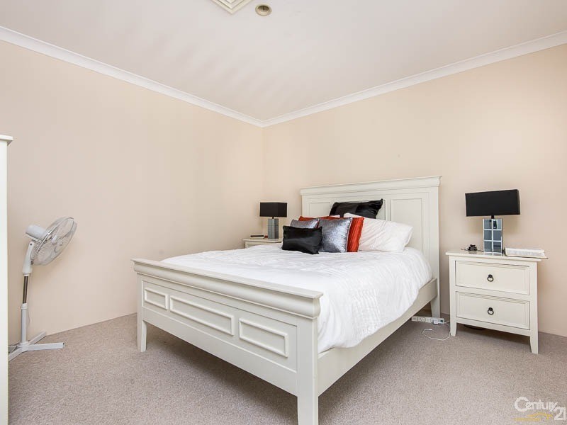 2/3 Bindoon Loop, Huntingdale WA 6110