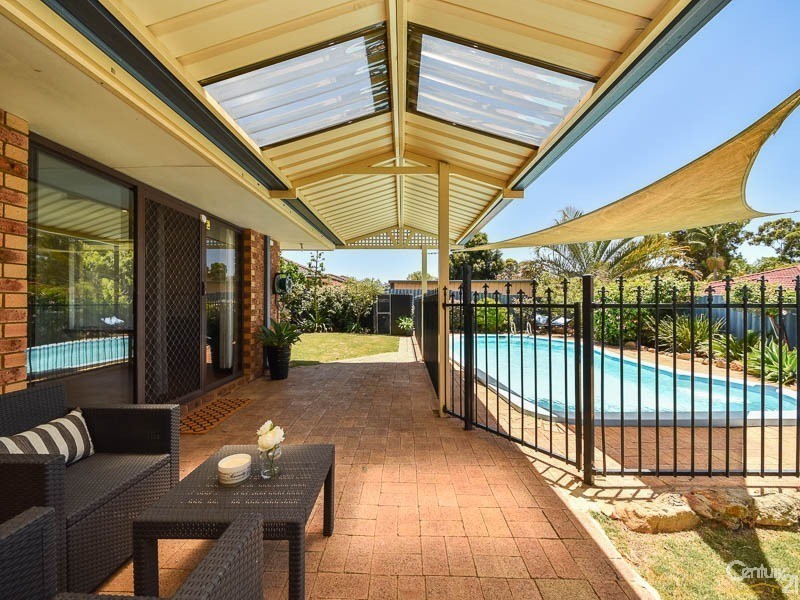 18 Bardwell Street, Thornlie WA 6108