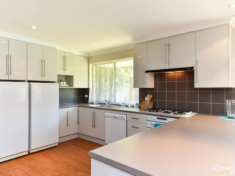 18 Bardwell Street, Thornlie WA 6108