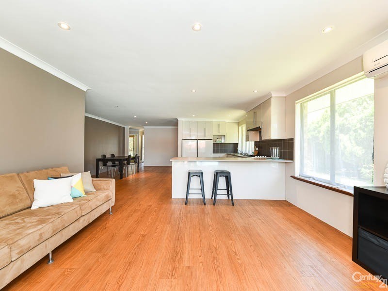 18 Bardwell Street, Thornlie WA 6108