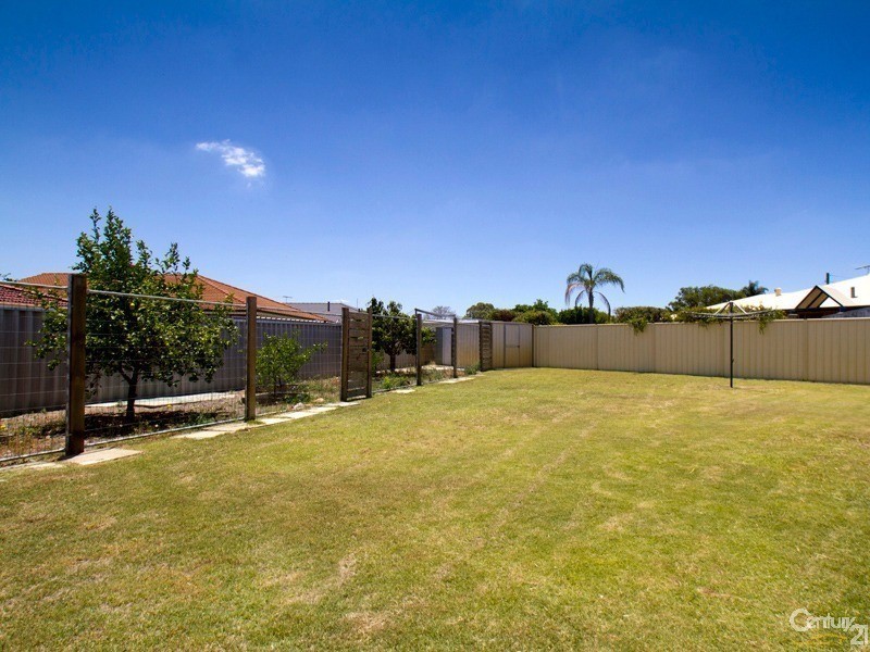 9 Bellbird Avenue, Huntingdale WA 6110