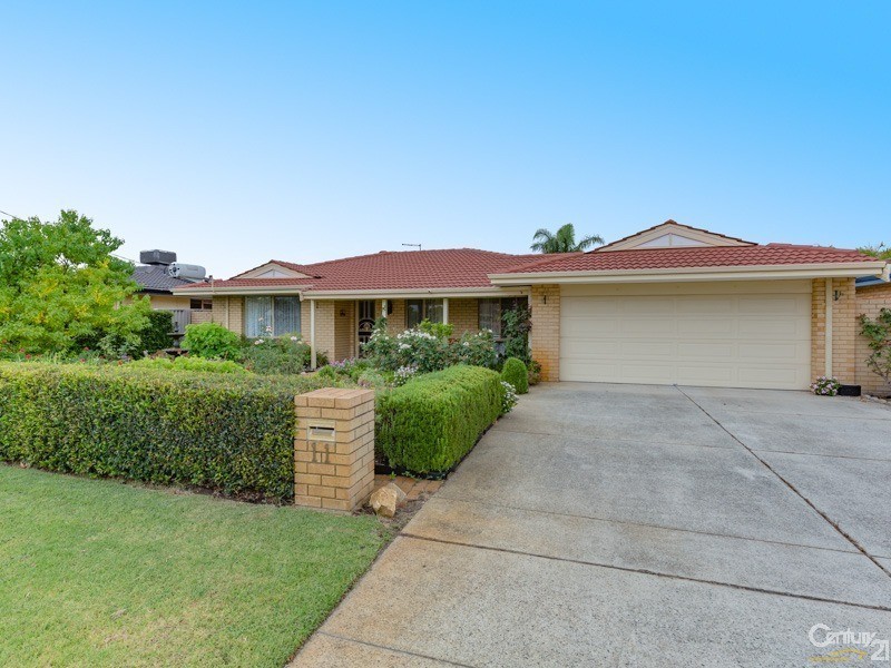 11 Murdoch Road, Thornlie WA 6108