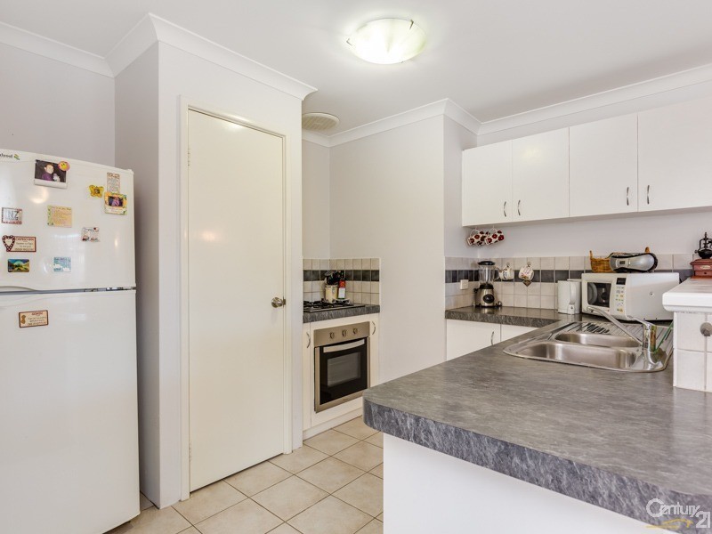 4/19 Bernice Way, Thornlie WA 6108