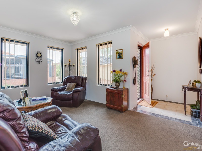 4/19 Bernice Way, Thornlie WA 6108