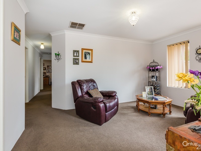 4/19 Bernice Way, Thornlie WA 6108