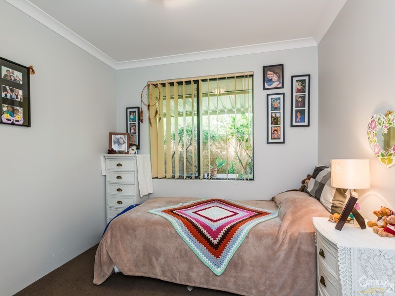 4/19 Bernice Way, Thornlie WA 6108