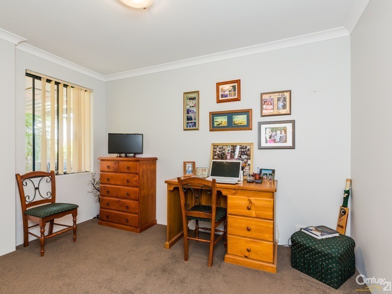 4/19 Bernice Way, Thornlie WA 6108
