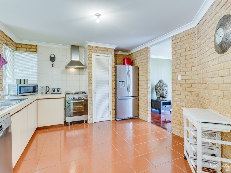 111 Meller Road, Bibra Lake WA 6163