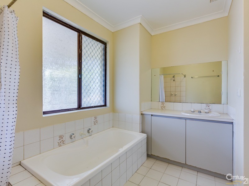 21 Nullagine Way, Gosnells WA 6110