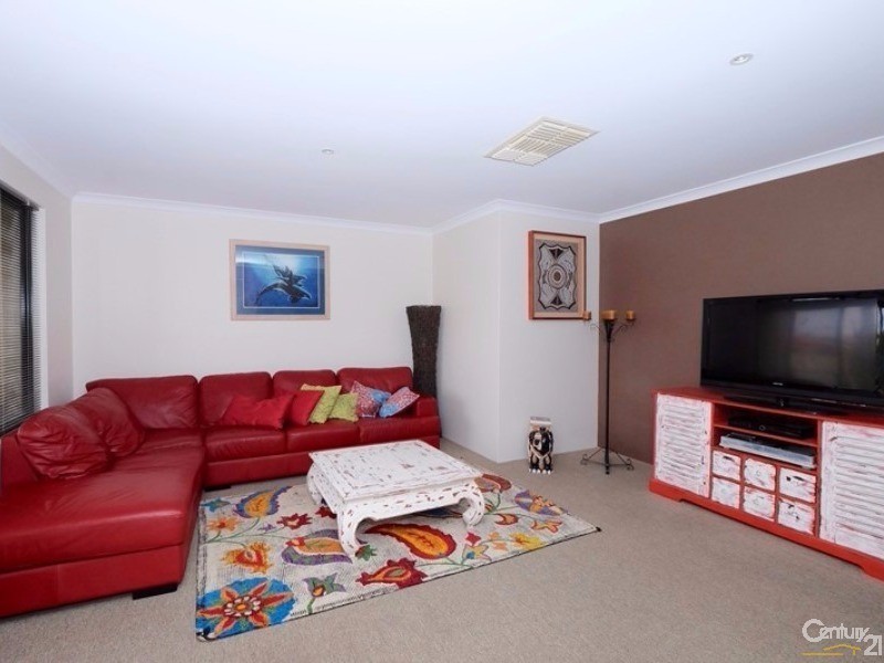 12 Oxburgh Link, Success WA 6164